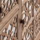 Cómoda Hauzini madera natural 5 cajones 1 puertas