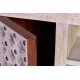 Mueble Tv indio Ohiyesa madera detalles en latón 2 puertas