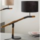 Lámpara de mesa Agape madera natural pantalla negra