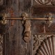 Puerta Epsilon madera antigua