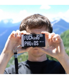Cámara desechable “Fucking photos"
